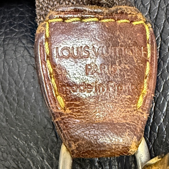 LV Monogram Pochette Crossbody - Picture 5 of 16